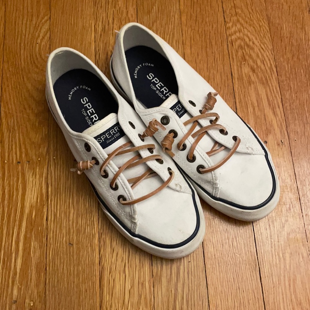Sperry women’s sneakers size 5